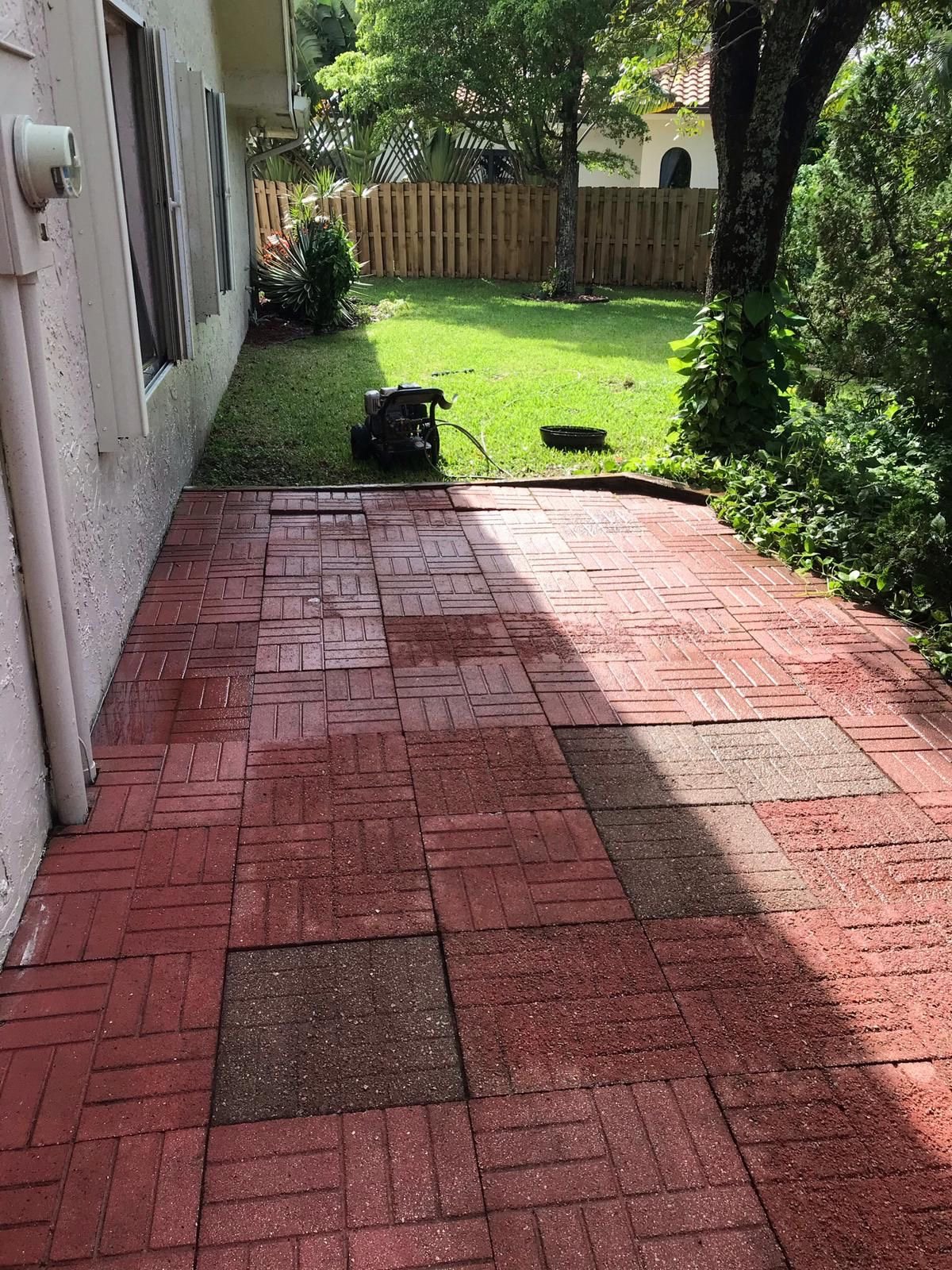 Pressure washing in Davie, Florida